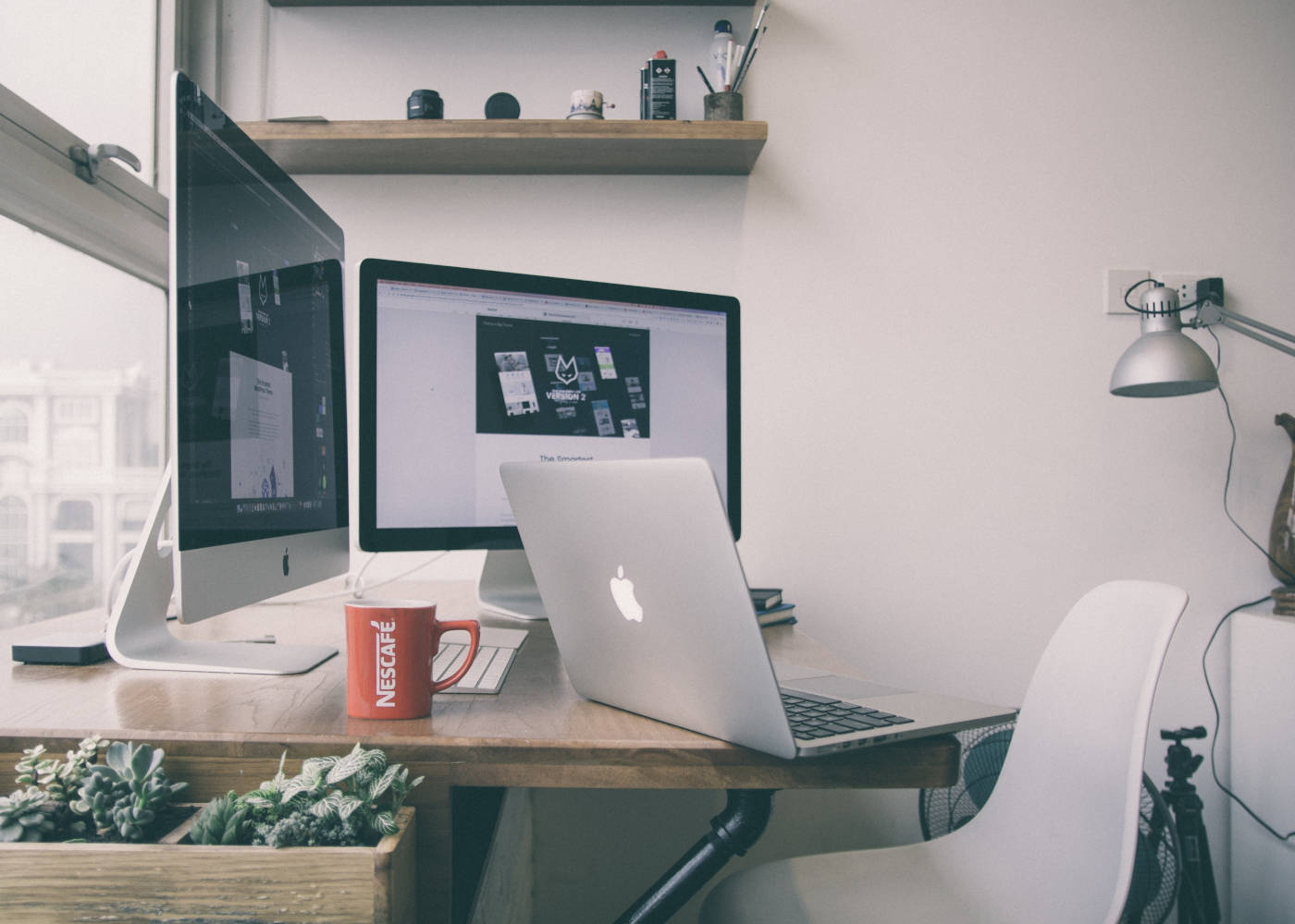 Give your input carets some color with these obscure css selectors